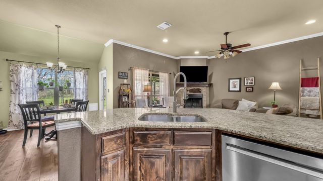 197 Savannah Drive, Weatherford, TX 76087