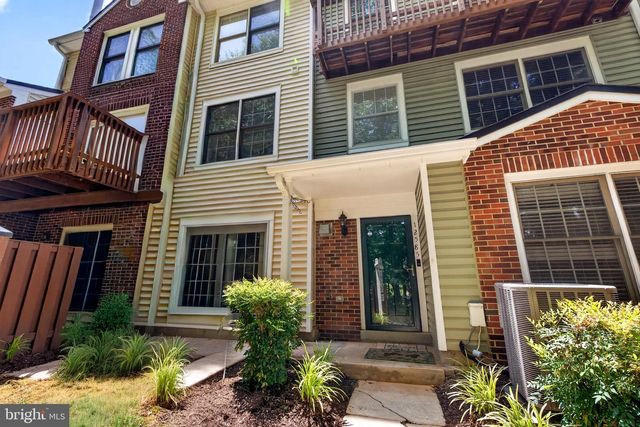 12585 KEMPSTON LN, Woodbridge, VA 22192