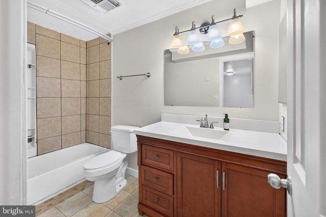 12585 KEMPSTON LN, Woodbridge, VA 22192