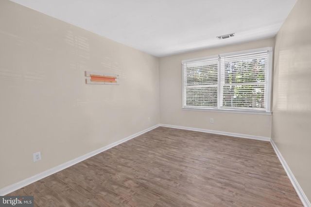 12585 KEMPSTON LN, Woodbridge, VA 22192