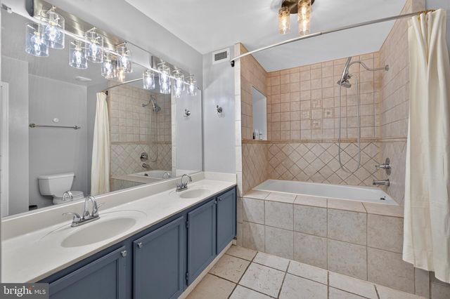 12585 KEMPSTON LN, Woodbridge, VA 22192