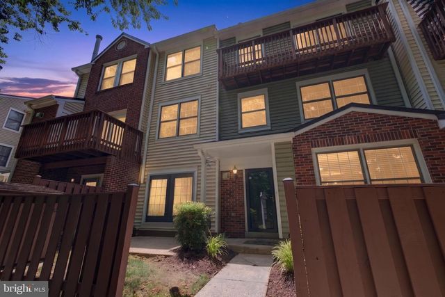 12585 KEMPSTON LN, Woodbridge, VA 22192