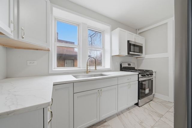 6623 S Vernon Avenue, Chicago, IL 60637