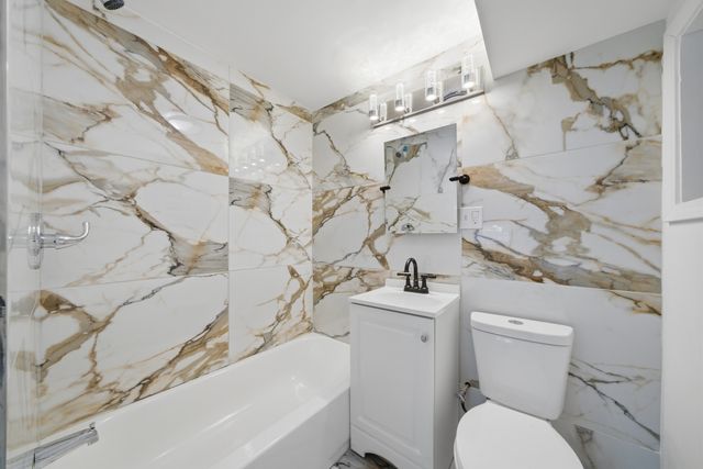 6623 S Vernon Avenue, Chicago, IL 60637