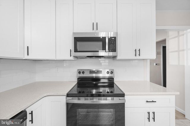 875 E WALNUT ST, Hanover, PA 17331