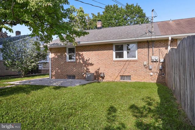 875 E WALNUT ST, Hanover, PA 17331