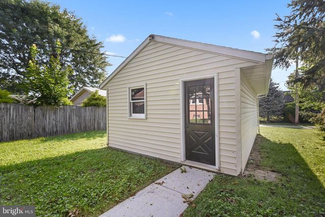 875 E WALNUT ST, Hanover, PA 17331