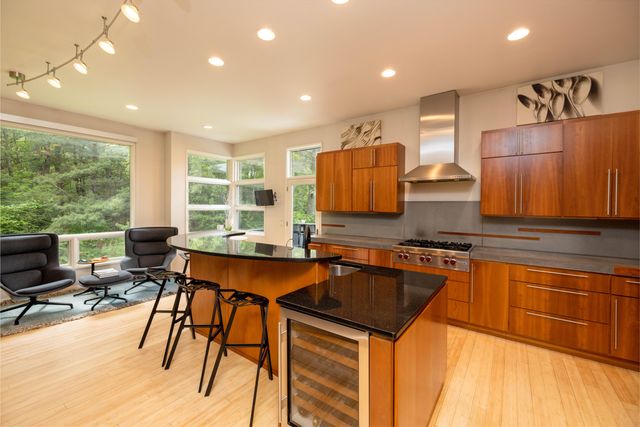 12737 Sanctuary Place, Grand Haven, MI 49417