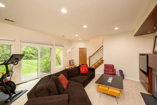 12737 Sanctuary Place, Grand Haven, MI 49417