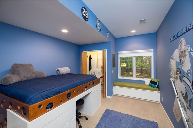 12737 Sanctuary Place, Grand Haven, MI 49417