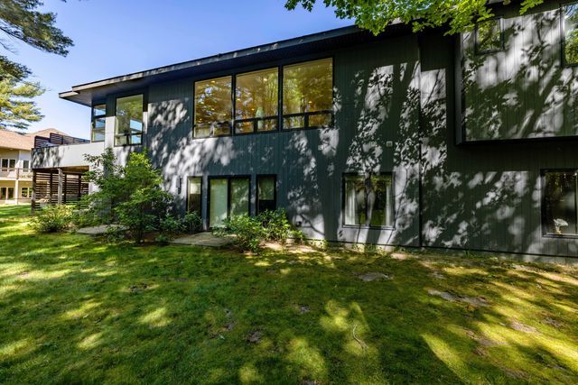 12737 Sanctuary Place, Grand Haven, MI 49417