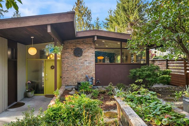 10559 41st Place NE, Seattle, WA 98125