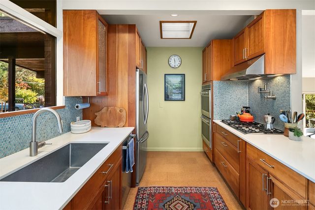 10559 41st Place NE, Seattle, WA 98125