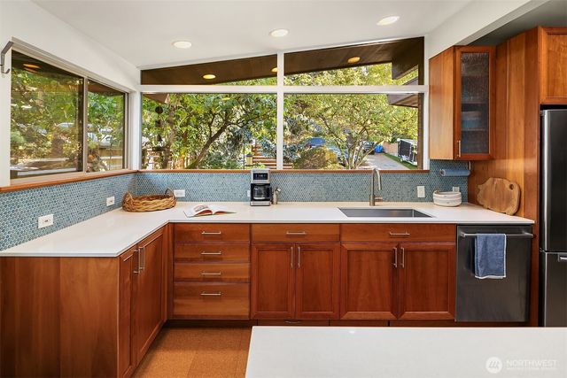 10559 41st Place NE, Seattle, WA 98125