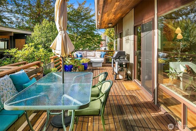 10559 41st Place NE, Seattle, WA 98125