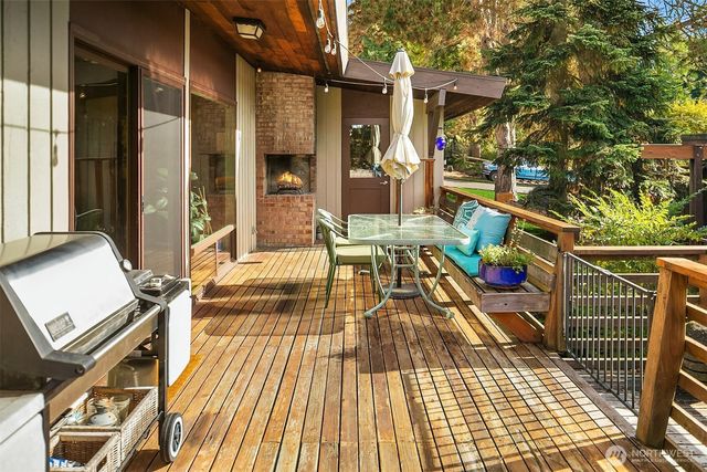 10559 41st Place NE, Seattle, WA 98125