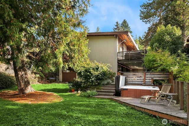 10559 41st Place NE, Seattle, WA 98125