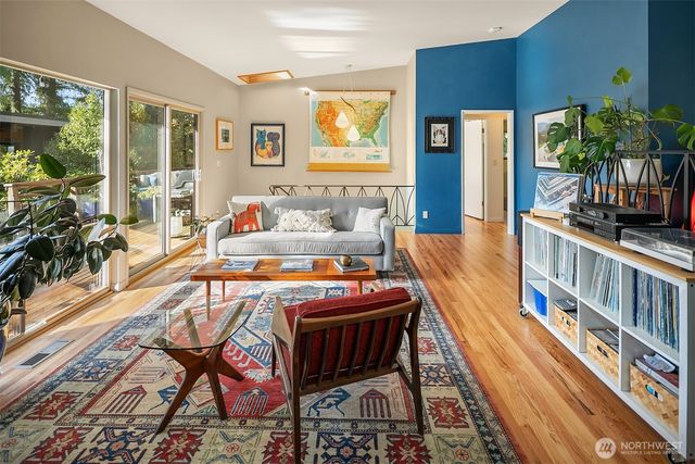 10559 41st Place NE, Seattle, WA 98125