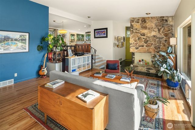 10559 41st Place NE, Seattle, WA 98125