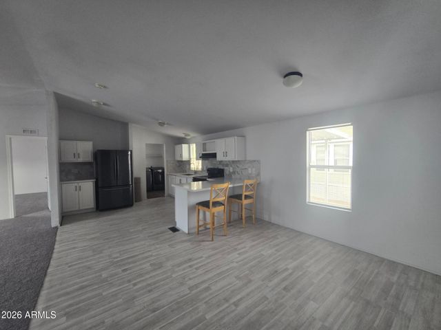 9431 E CORALBELL Avenue 10, Mesa, AZ 85208