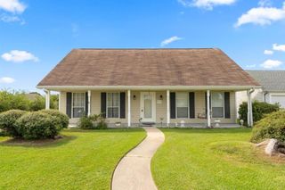1111 Aberdeen Drive, Lake Charles, LA 70605