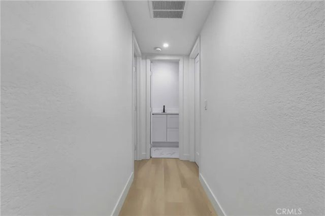 12310 Burbank 13, Los Angeles, CA 91607