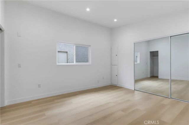 12310 Burbank 13, Los Angeles, CA 91607