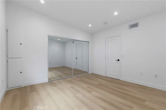 12310 Burbank 13, Los Angeles, CA 91607