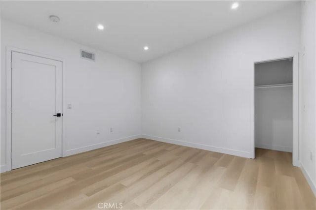 12310 Burbank 13, Los Angeles, CA 91607