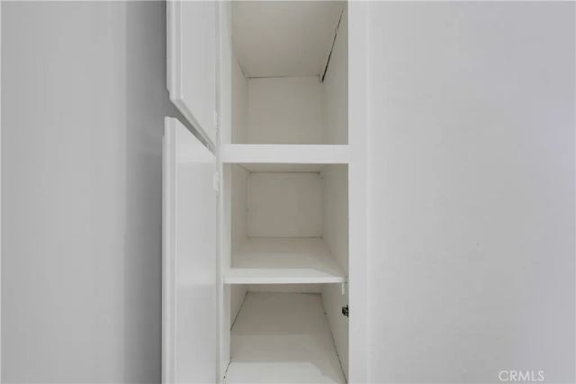 12310 Burbank 13, Los Angeles, CA 91607