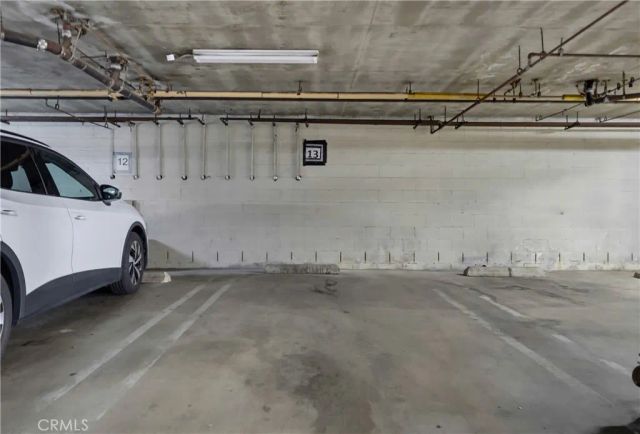 12310 Burbank 13, Los Angeles, CA 91607