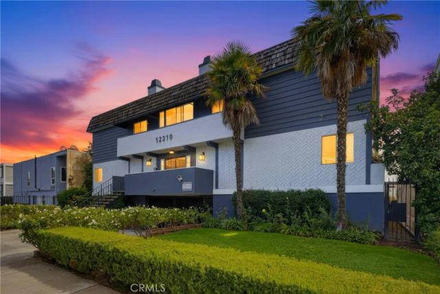 12310 Burbank 13, Los Angeles, CA 91607