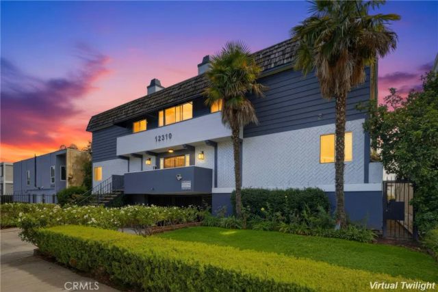 12310 Burbank 13, Los Angeles, CA 91607