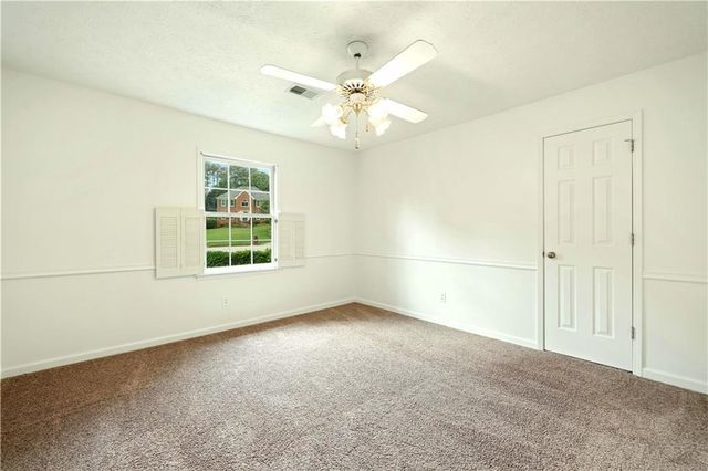 1864 Gloucester Court, Snellville, GA 30078