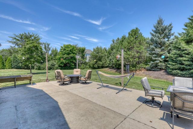 6958 S Craig COURT, Franklin, WI 53132