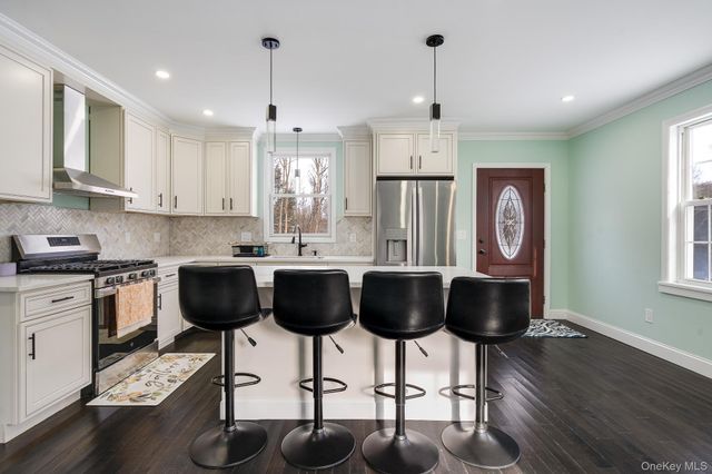 104 S Quaker Lane, Hyde Park, NY 12538