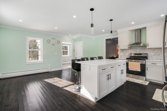 104 S Quaker Lane, Hyde Park, NY 12538