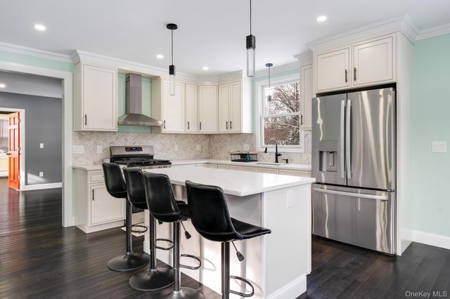 104 S Quaker Lane, Hyde Park, NY 12538