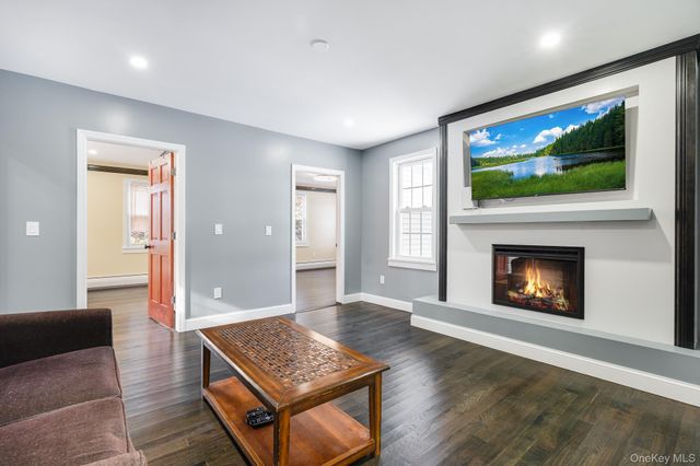 104 S Quaker Lane, Hyde Park, NY 12538