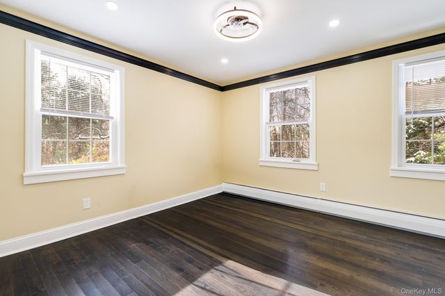 104 S Quaker Lane, Hyde Park, NY 12538