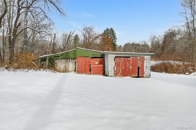 104 S Quaker Lane, Hyde Park, NY 12538