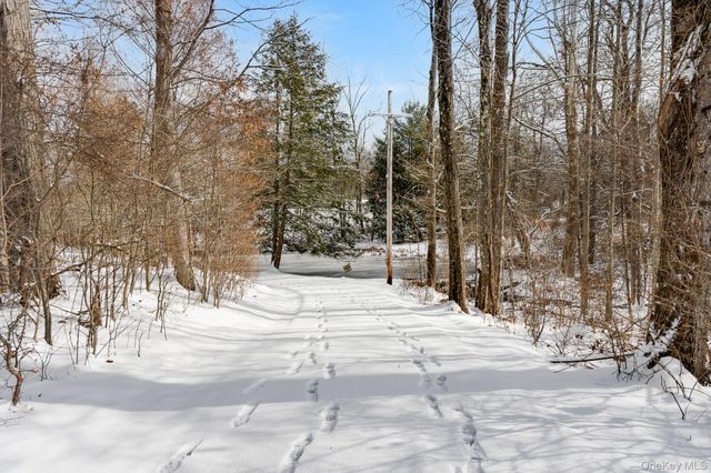 104 S Quaker Lane, Hyde Park, NY 12538