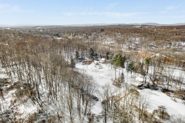 104 S Quaker Lane, Hyde Park, NY 12538