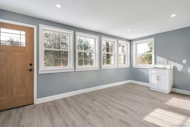 104 S Quaker Lane, Hyde Park, NY 12538