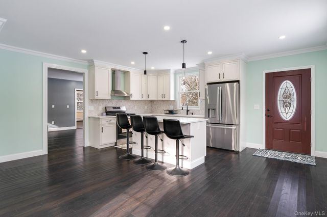 104 S Quaker Lane, Hyde Park, NY 12538