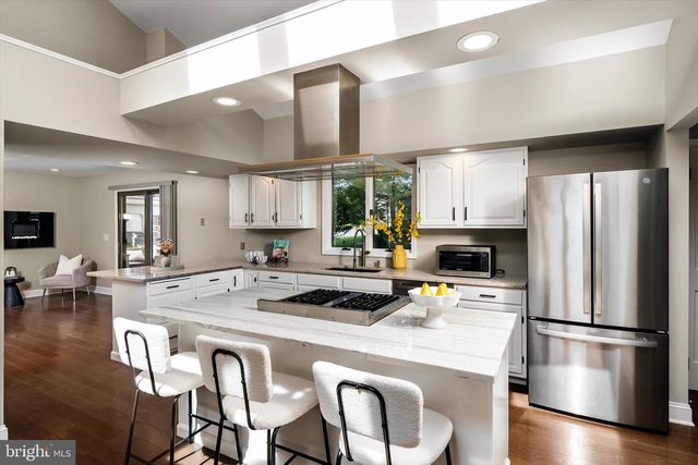 90 HOOVER AVE, Lawrence Township, NJ 08648