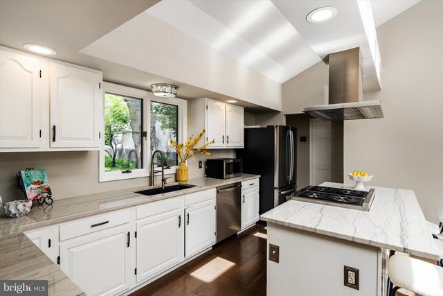 90 HOOVER AVE, Lawrence Township, NJ 08648