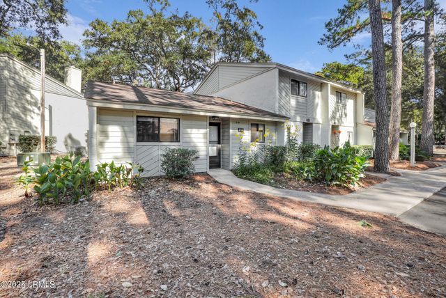 96 Mathews Dr Apt 213, Hilton Head Island, SC 29926