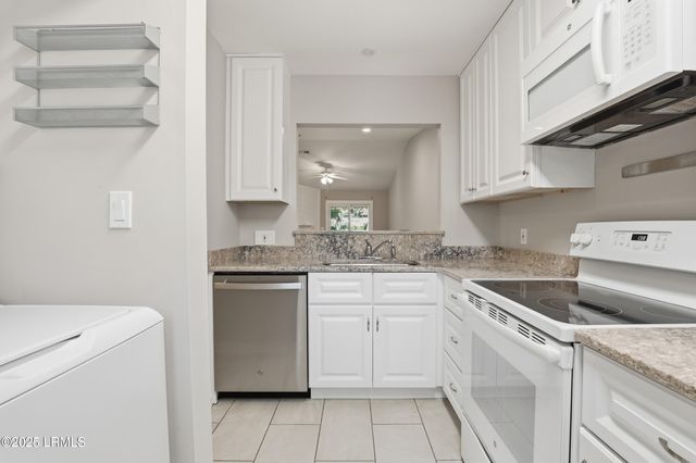 96 Mathews Dr Apt 213, Hilton Head Island, SC 29926