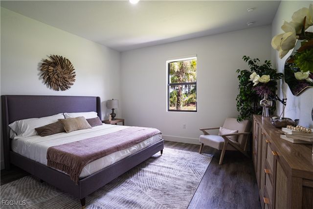 8050 Sherwood CIR, Labelle, FL 33935